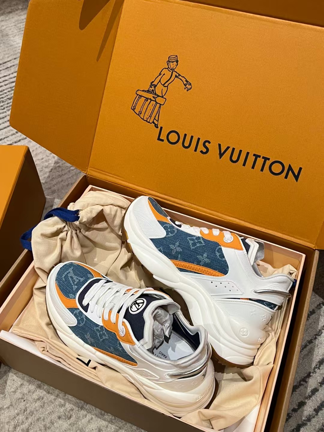 1ACHTV Run 55 Sneaker Louis Vuitton Trainer Sneakers