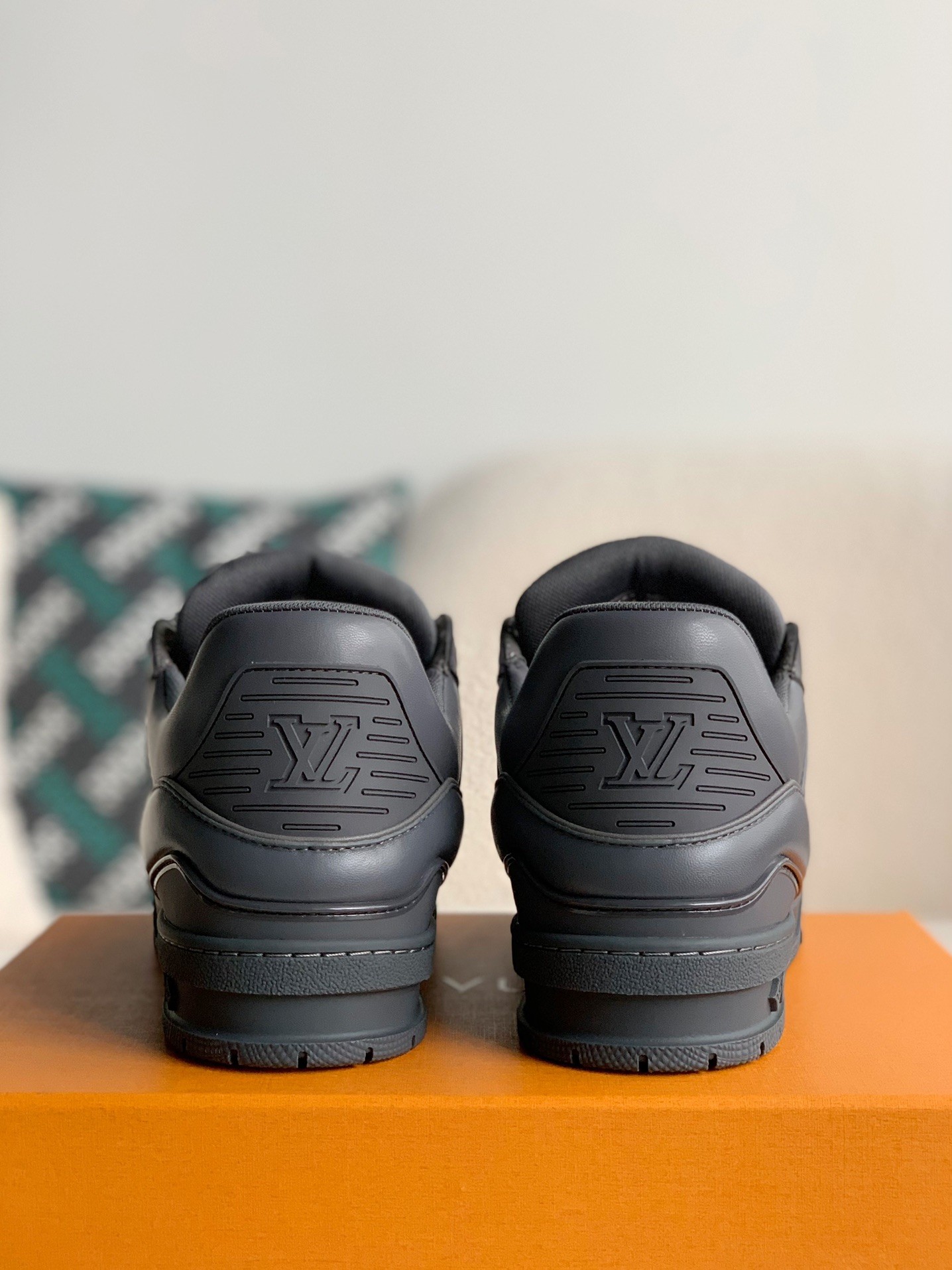 LOUIS VUITTON Trainer Sneaker