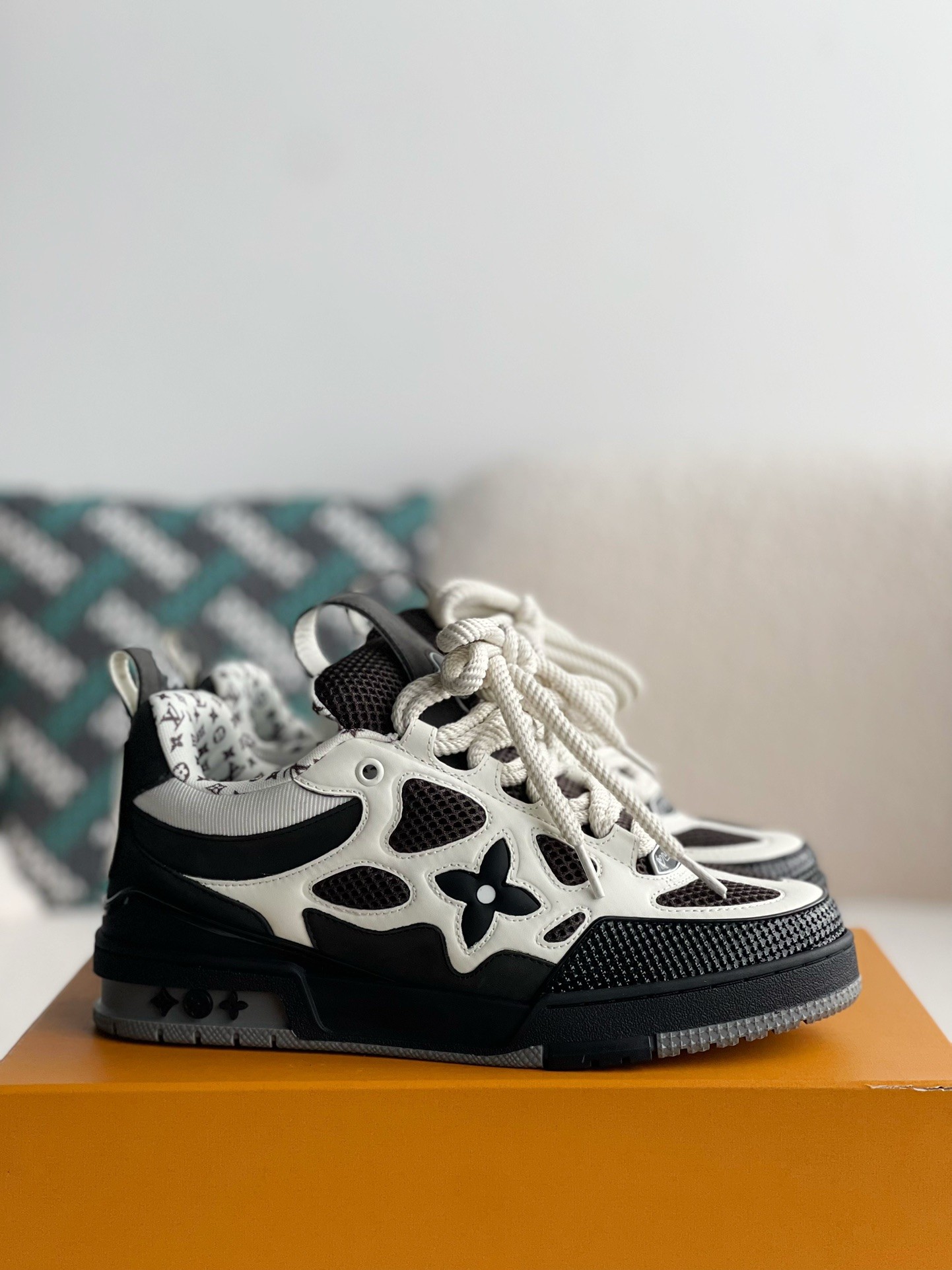 LOUIS VUITTON Skate Sneaker