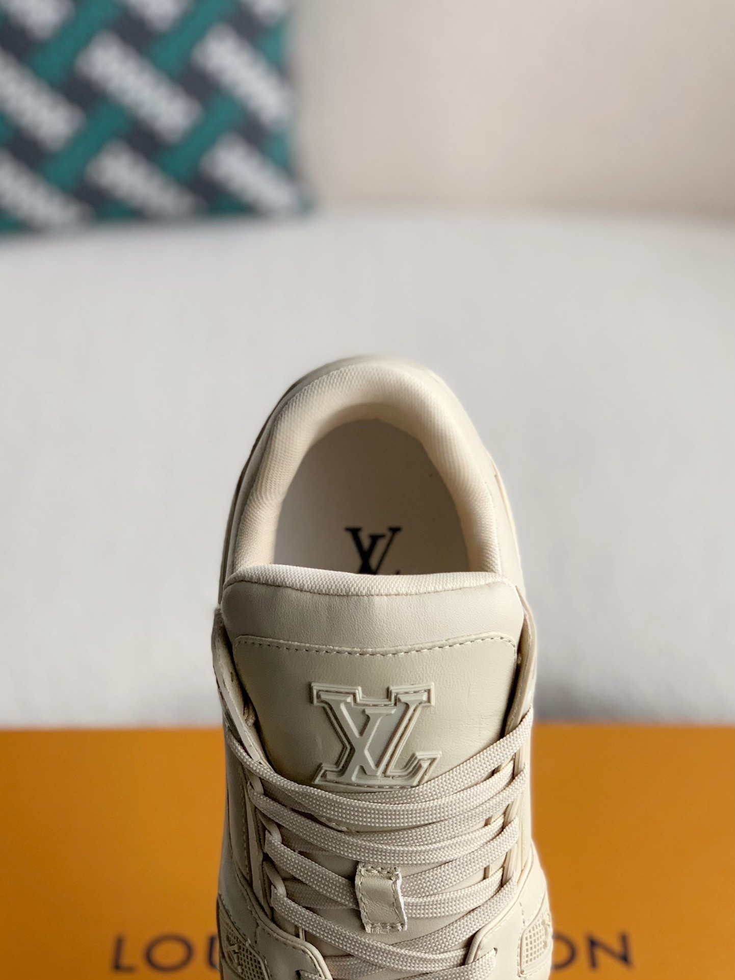 LOUIS VUITTON Trainer Sneaker