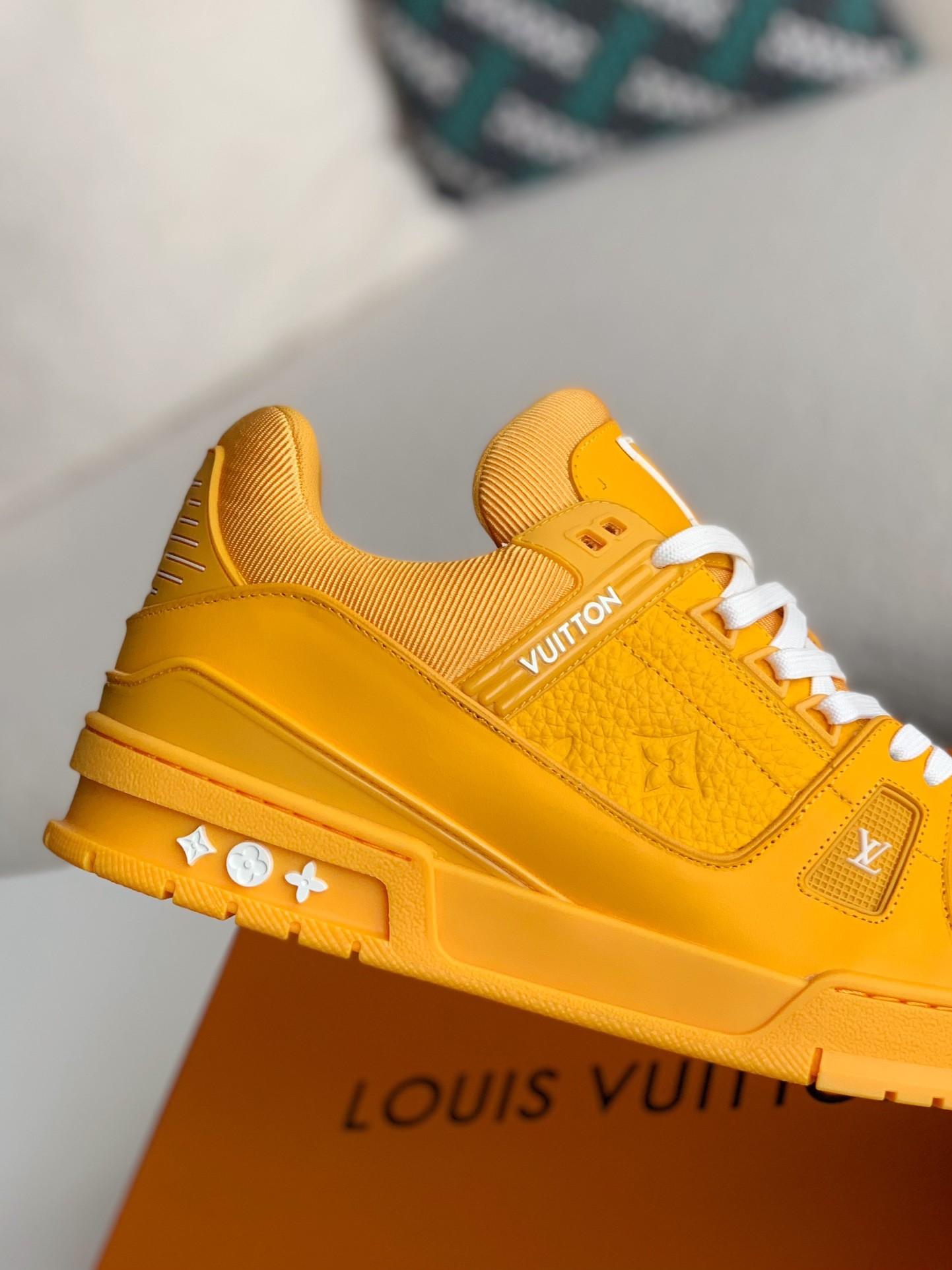 LOUIS VUITTON TRAINER SNEAKERS