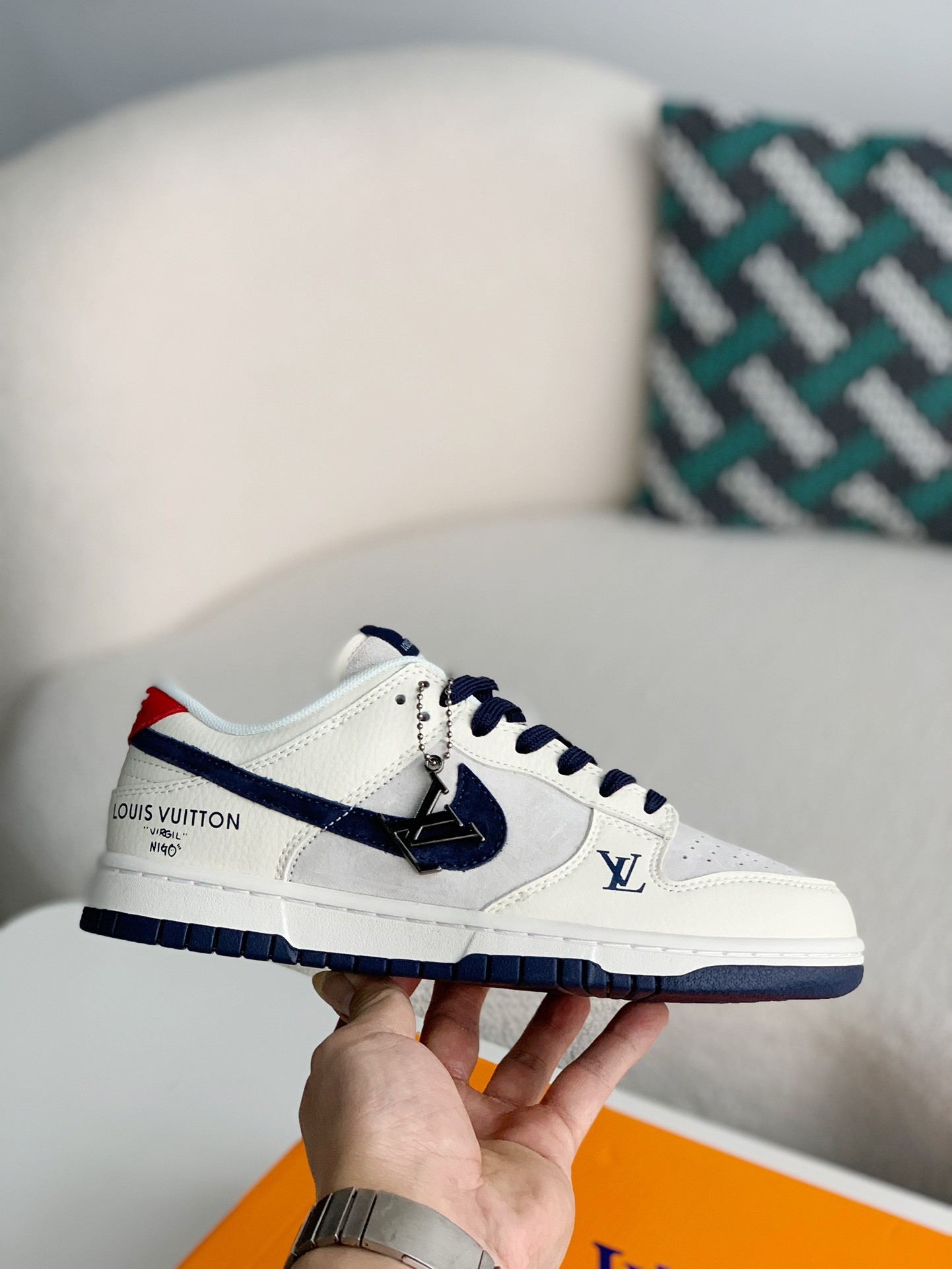 LOUIS VUITTON x Nike Dunk Low-top b oard shoes