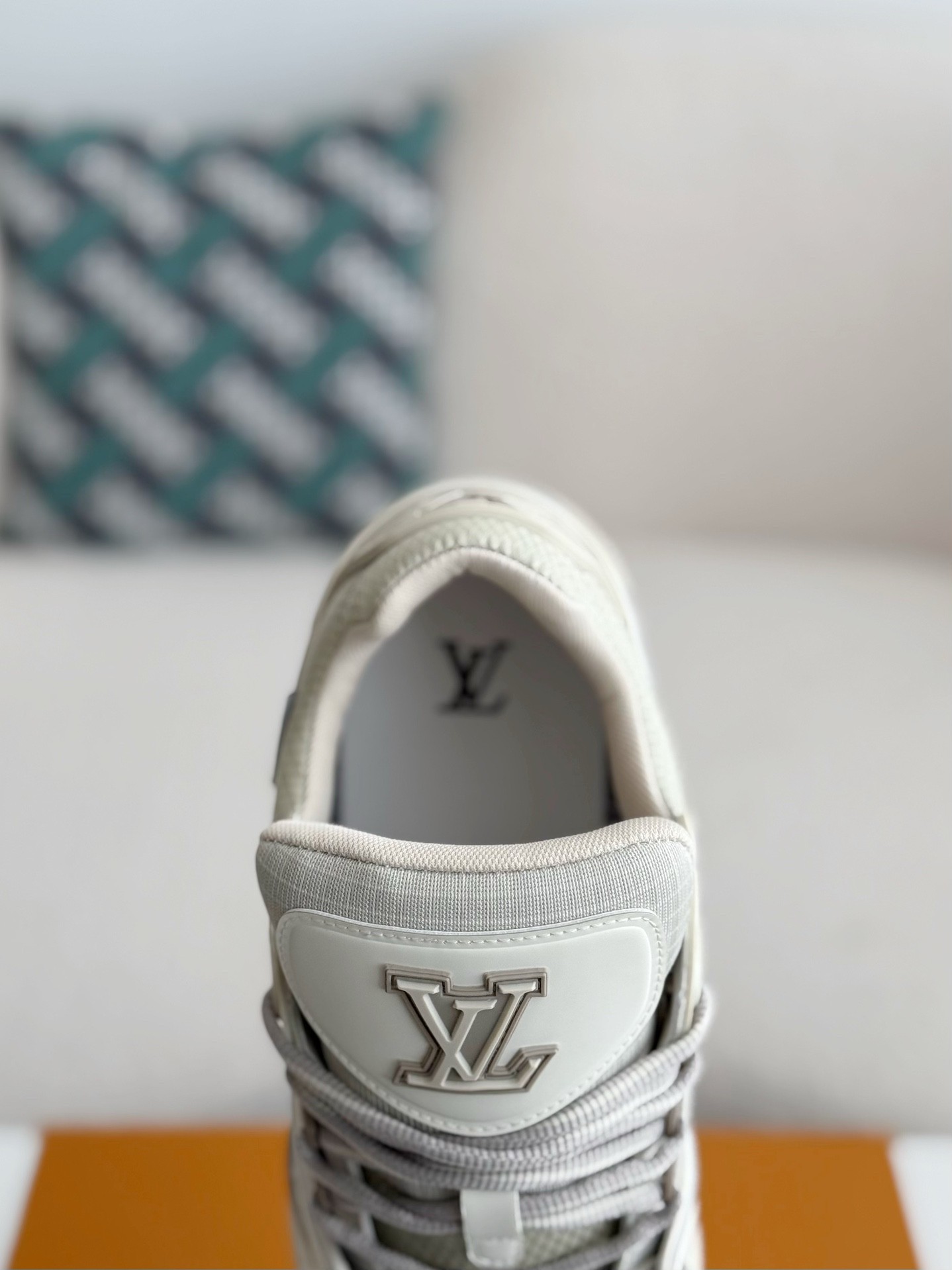  Louis Vuitton LV Trainer 1ADEWS LV Trainer Sneaker