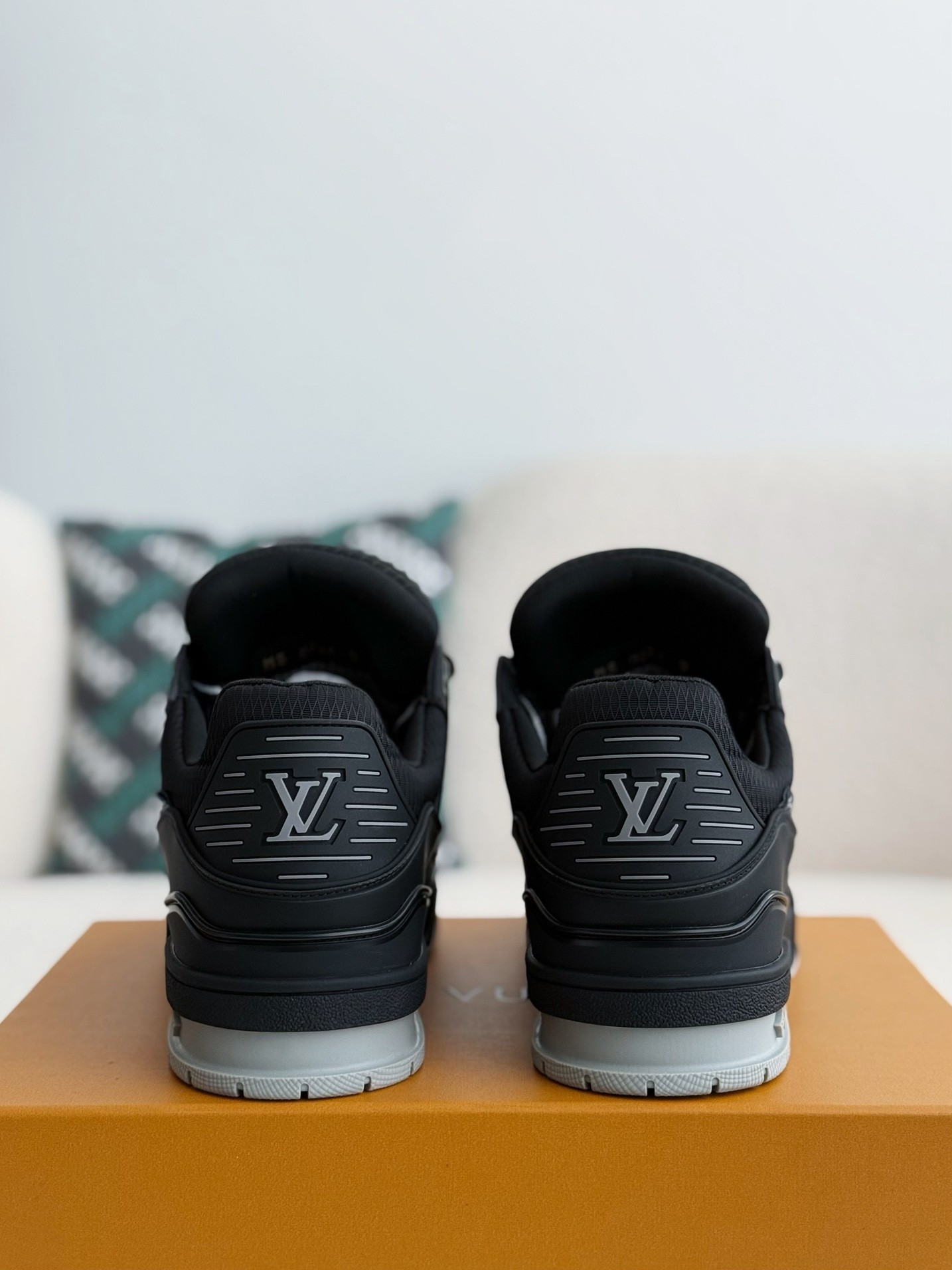  Louis Vuitton LV Trainer 1ADEW8 LV Trainer Sneaker