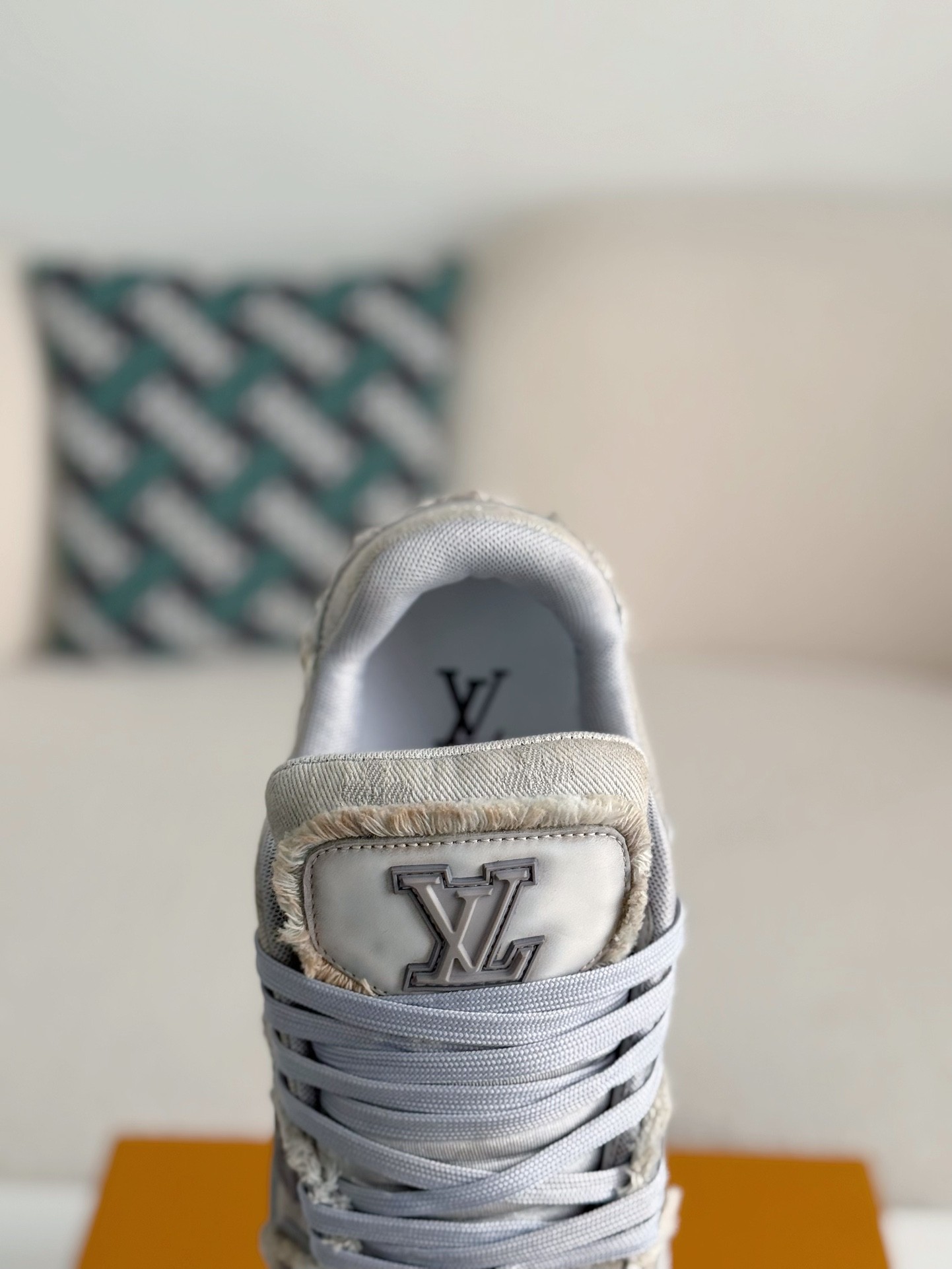  Louis Vuitton LV Trainer  Sneaker