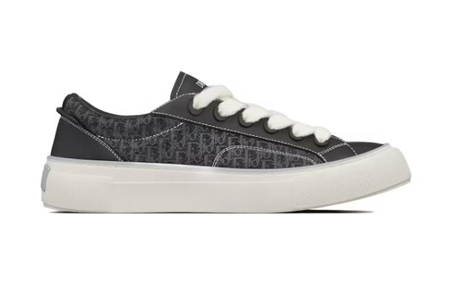 Dior B33 Sneaker Black Smooth Calfskin Oblique Jacquard