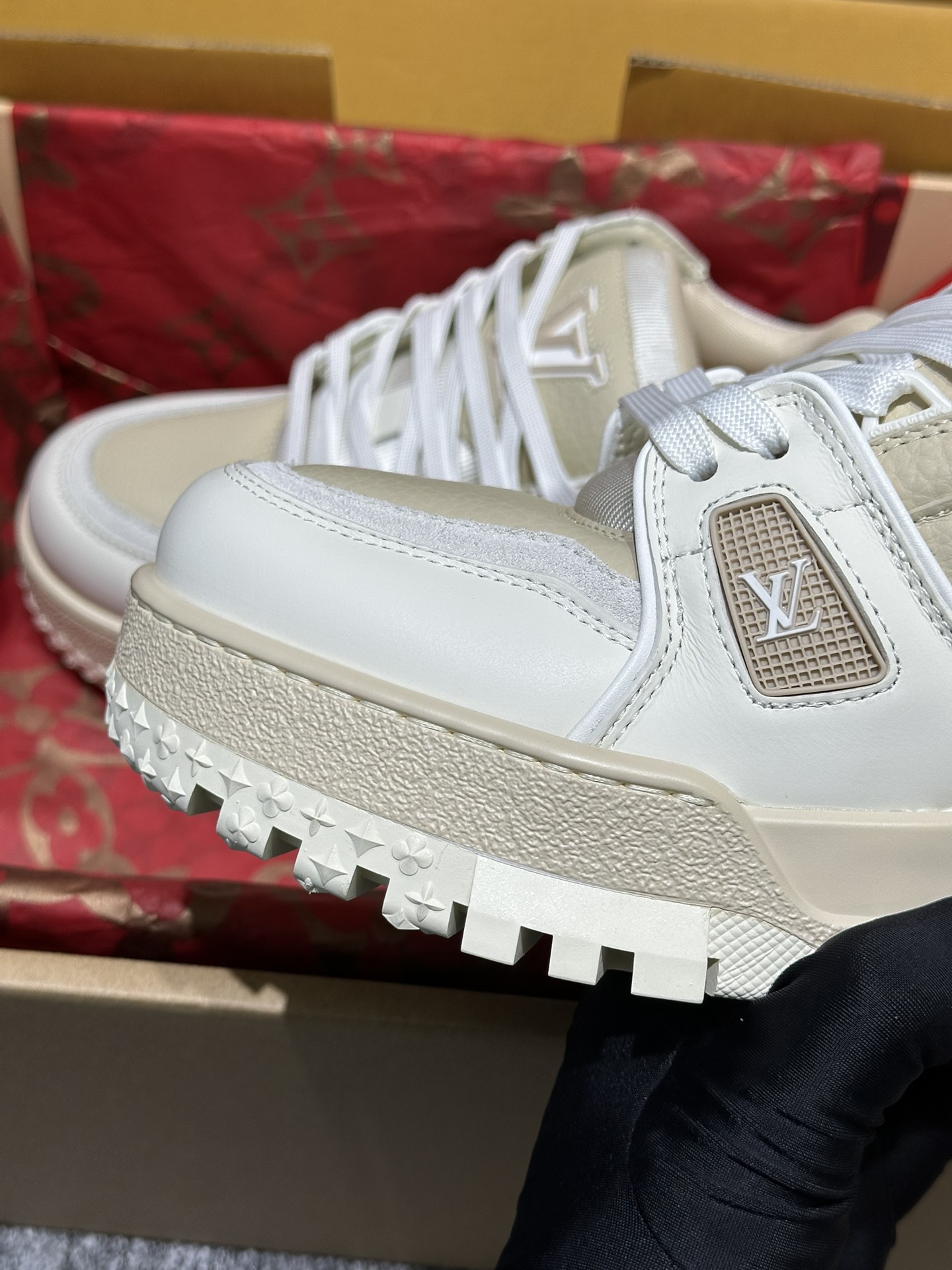  Louis Vuitton  Trainer Maxi Sneaker