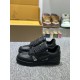  Louis Vuitton LV Trainer  1ADDCN LV Trainer Sneaker