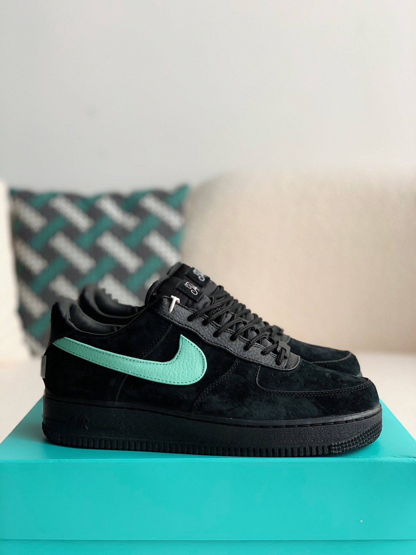 NIKE Air Force 1 Low Tiffany & Co. Sneakers