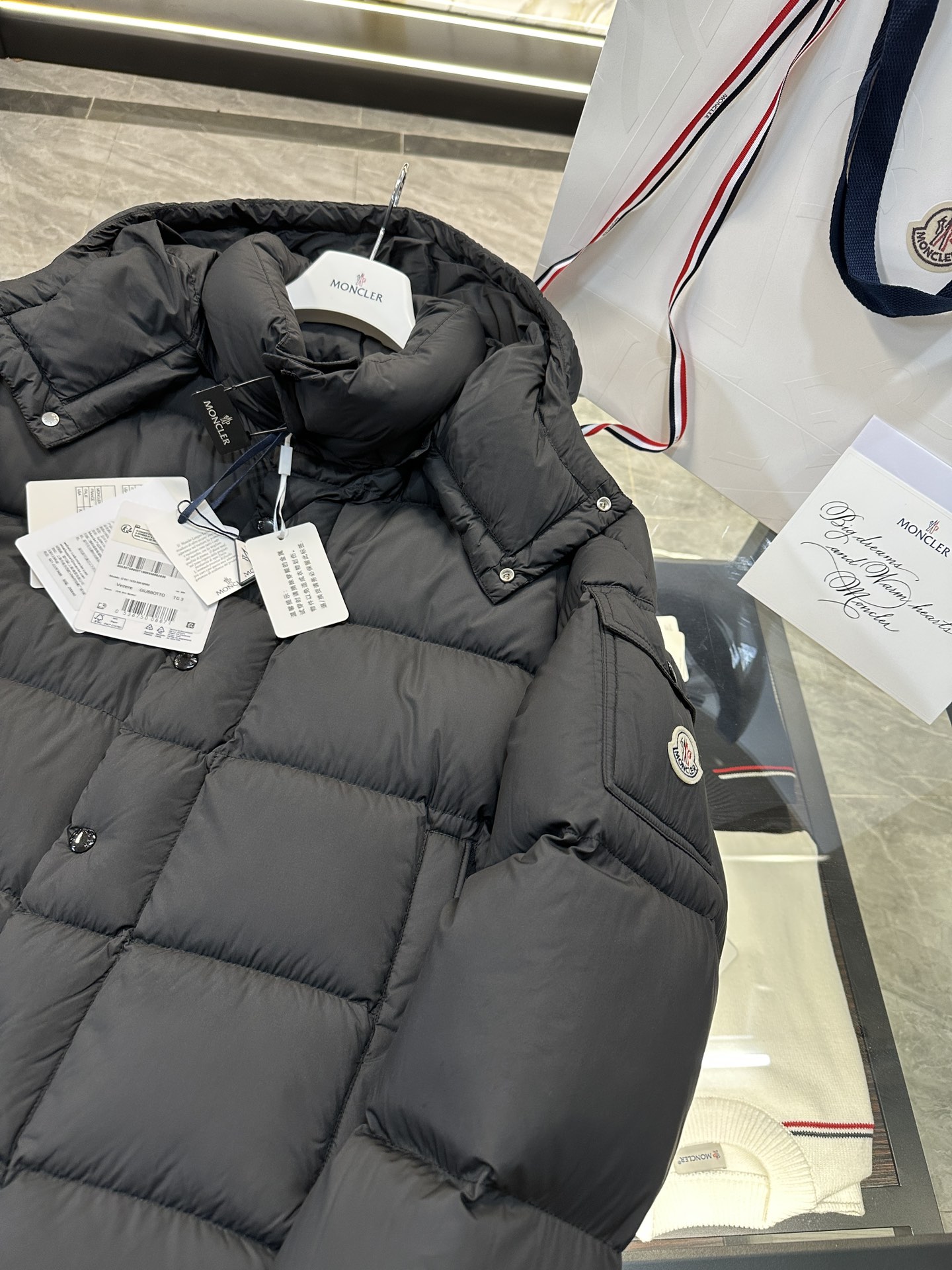 Moncler Montgenevre Short Down Jacket